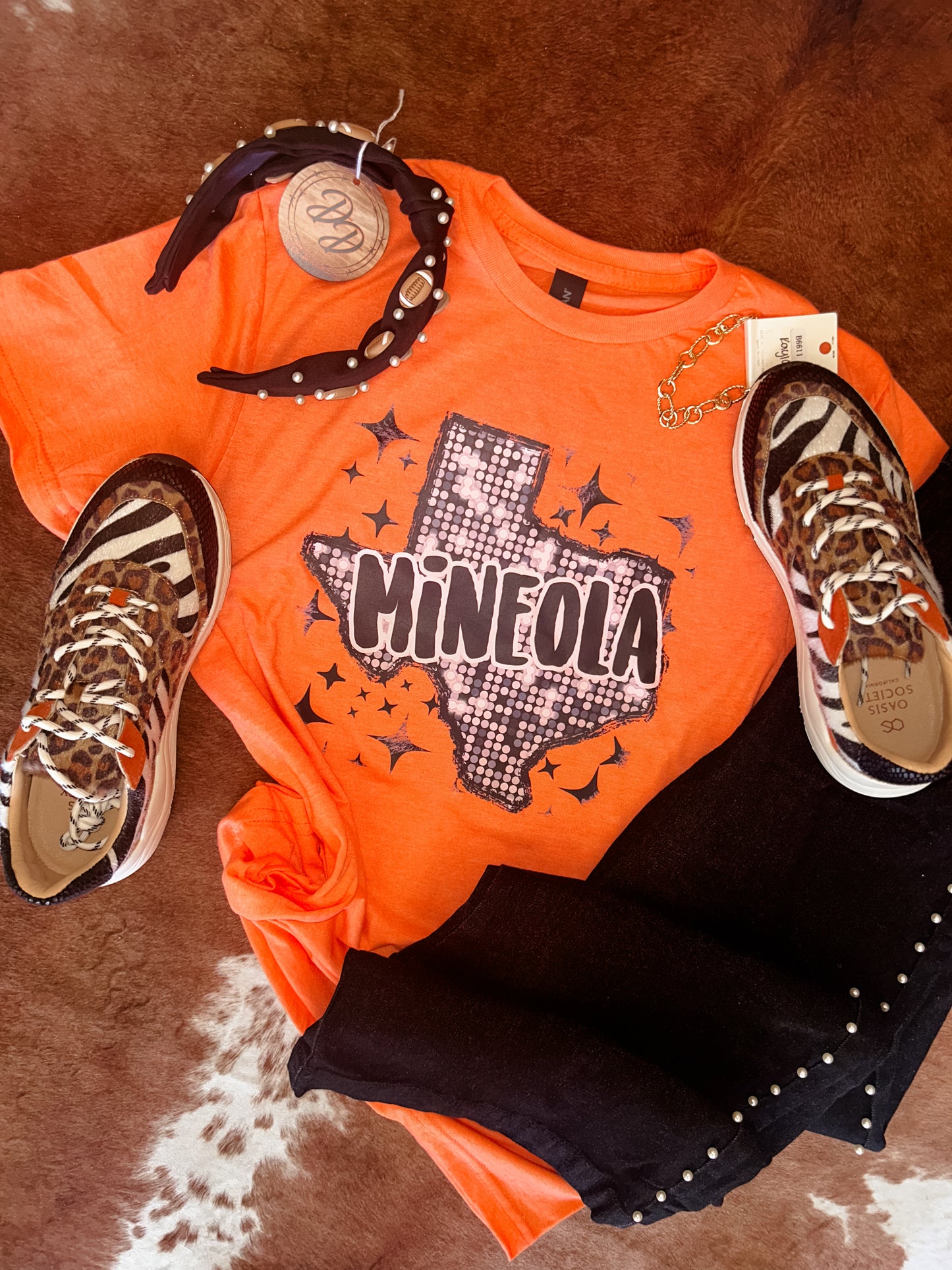 Mineola Tee