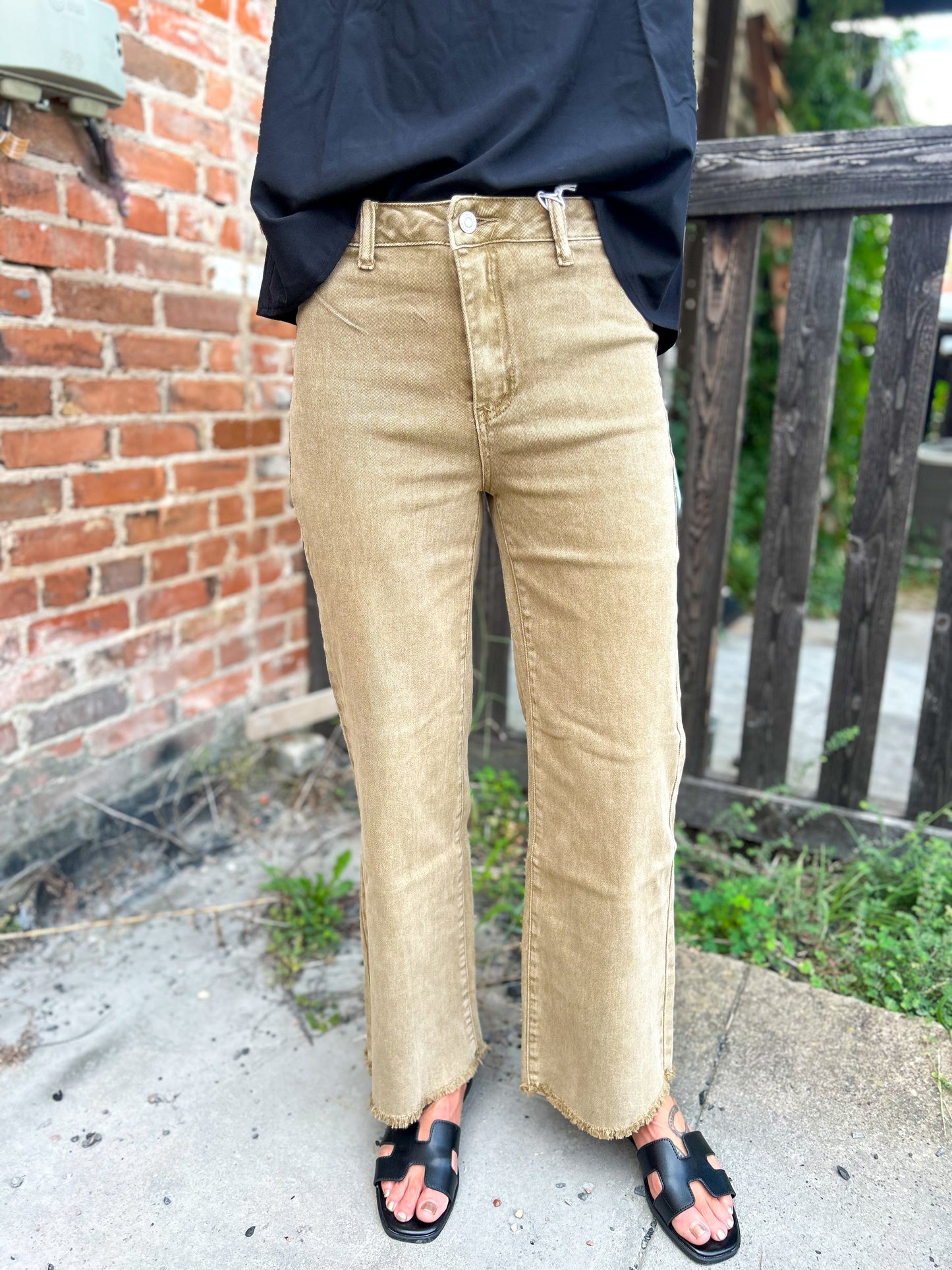 Tina Zenana Jean