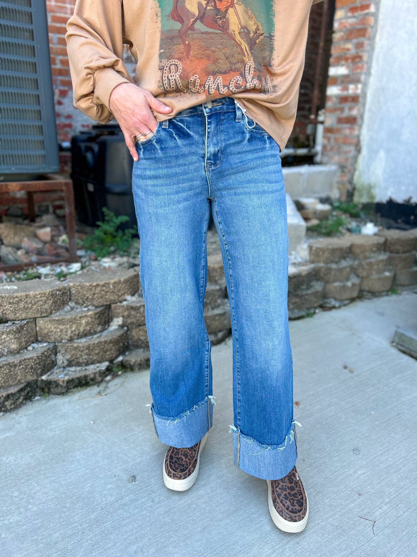 Kick Up Dust Cuffed Jean