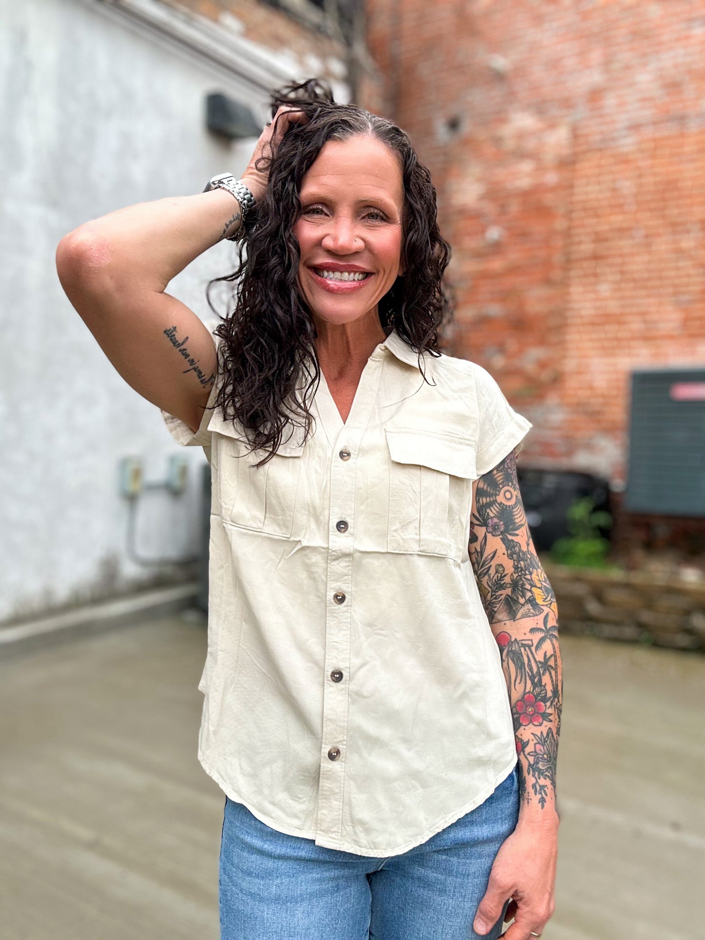 Sunday Stroll Top in Sand Beige