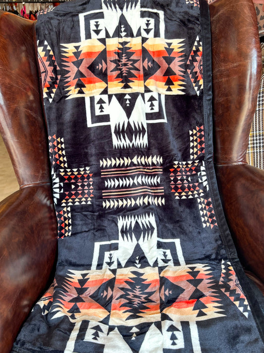 Monte Blanket in Black