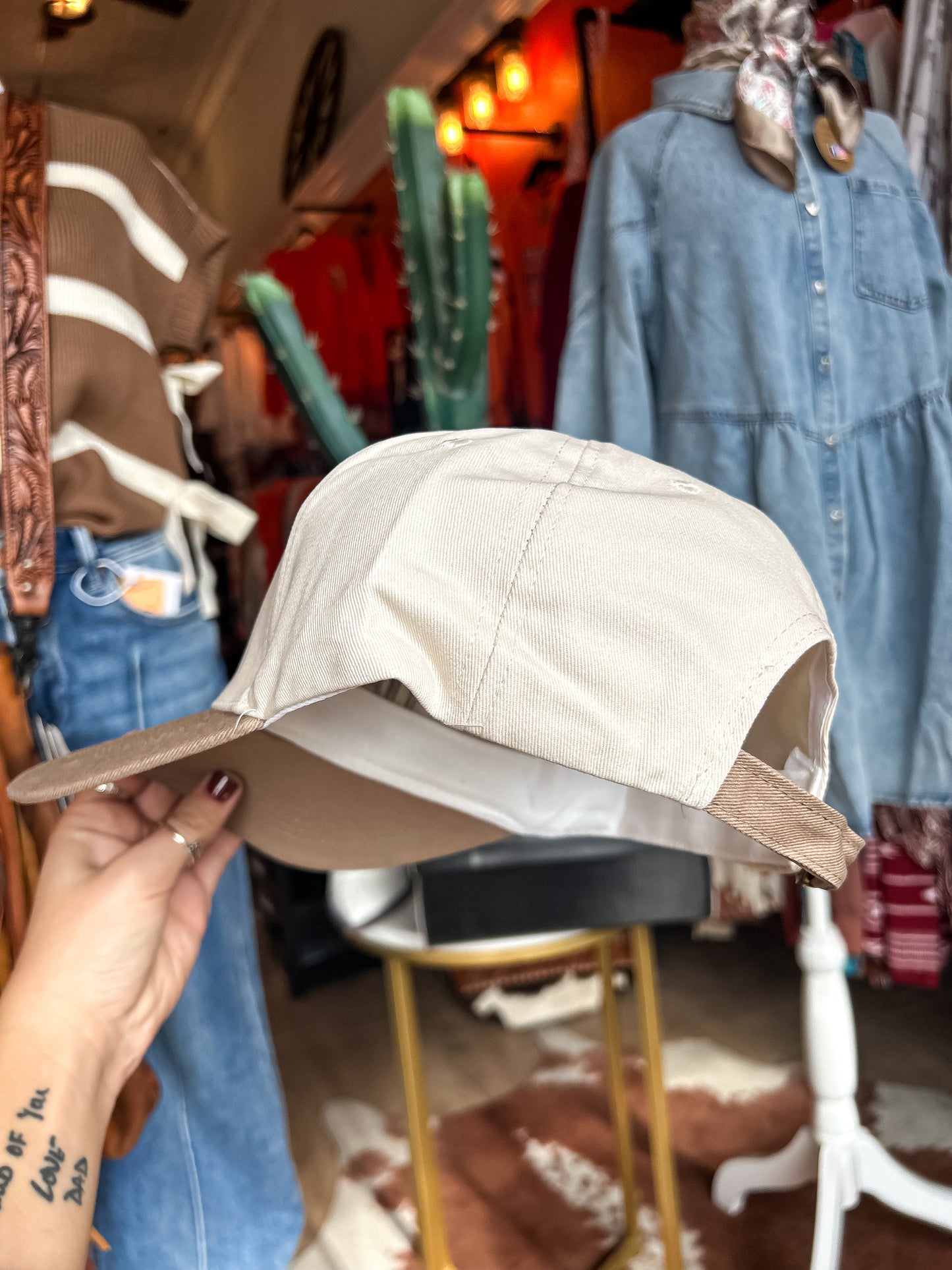 Darlin’ Two-Tone Hat