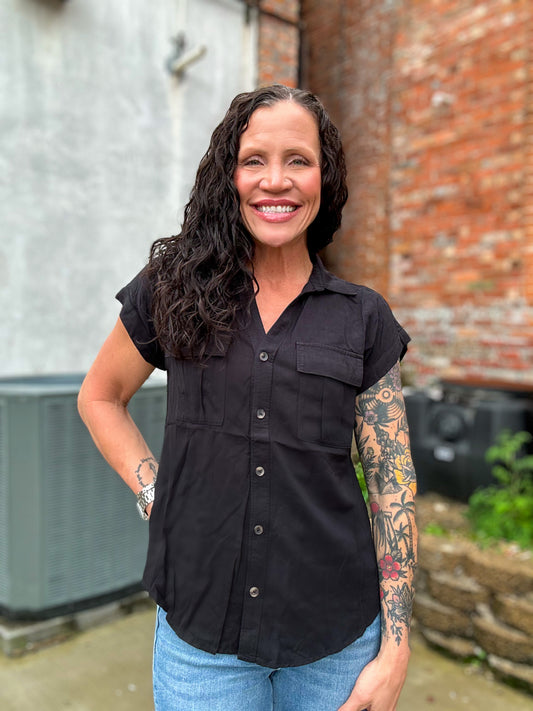 Sunday Stroll Top in Black